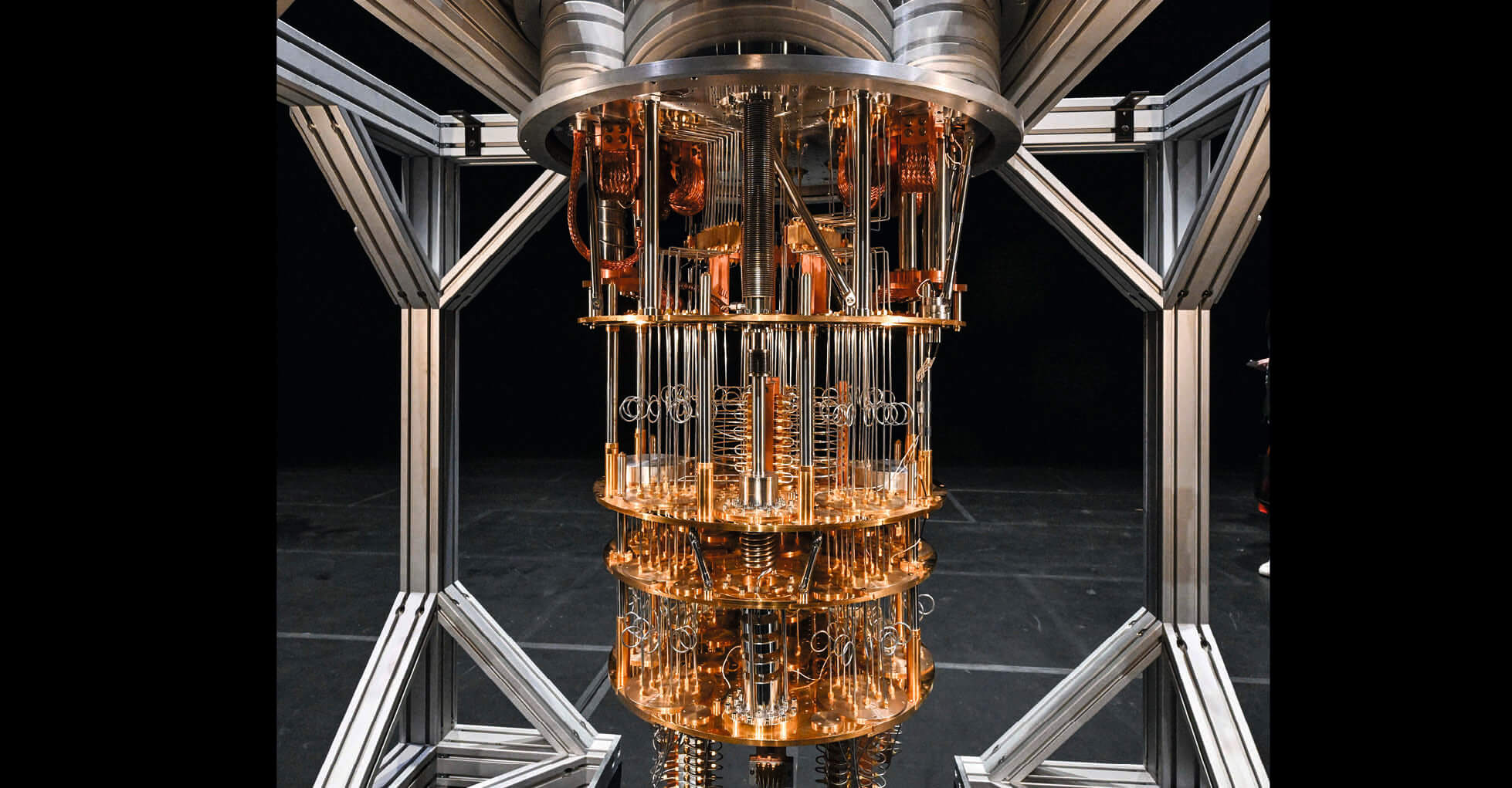 Obacht das ist kein Kronleuchter! Ein Licht kann bei der Benutzung des Quantencomputers von IBM dennoch aufgehen.