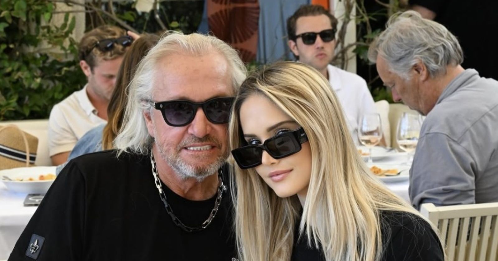 Robert und Davina Geiss mit Sonnenbrillen