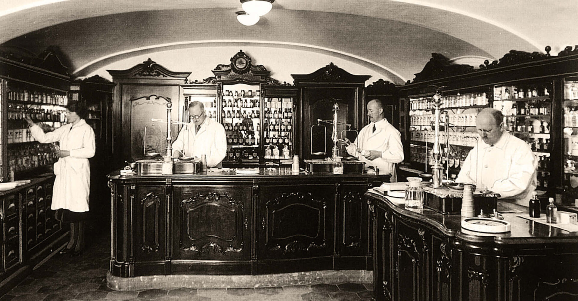 Richter Pharma hat seine Wurzeln in der Adler Apotheke.