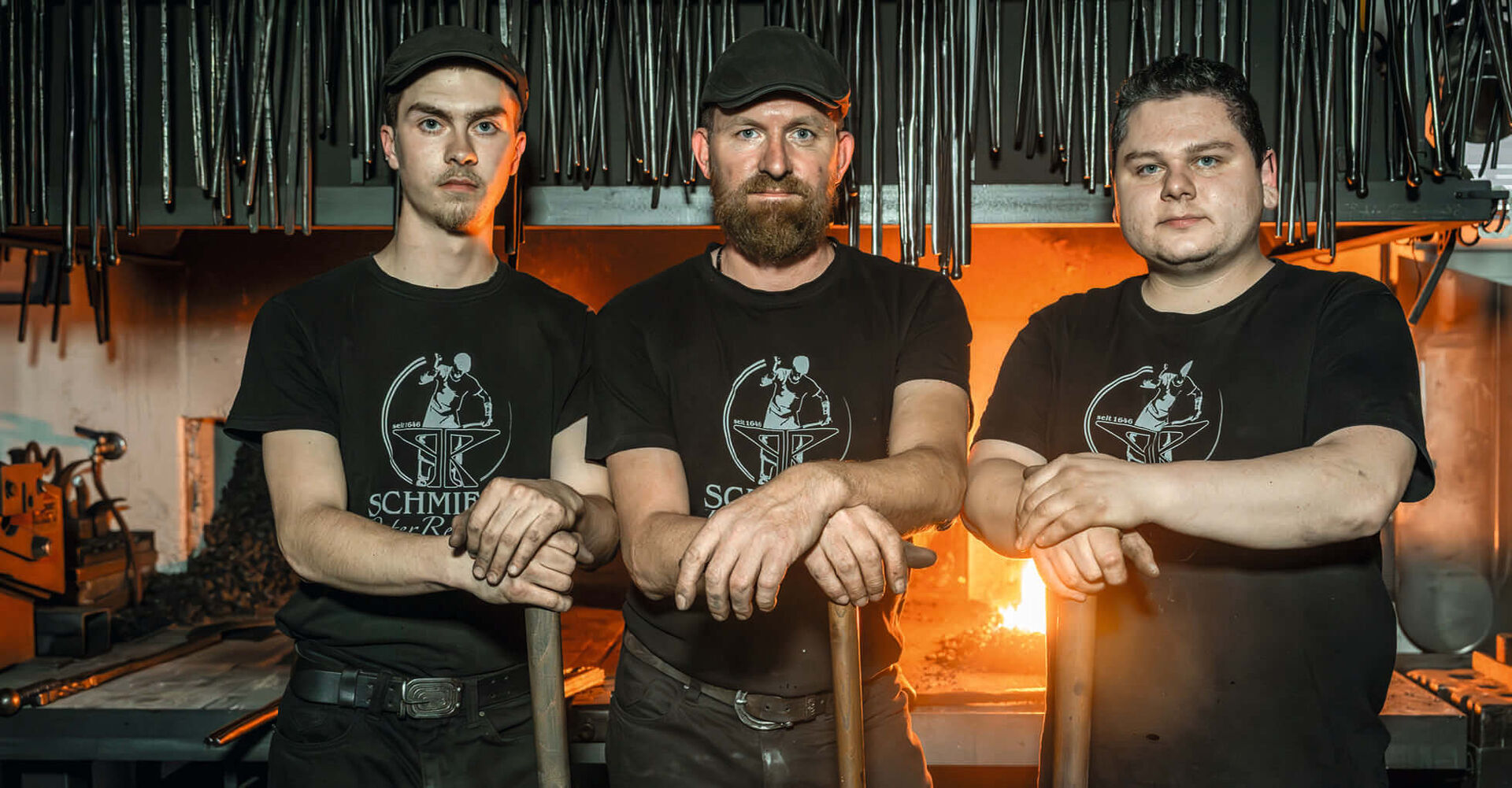 Peter Reisinger und sein Team sorgen in ­Pregarten dafür, dass das traditionelle Handwerk des Schmieds bestehen bleibt.