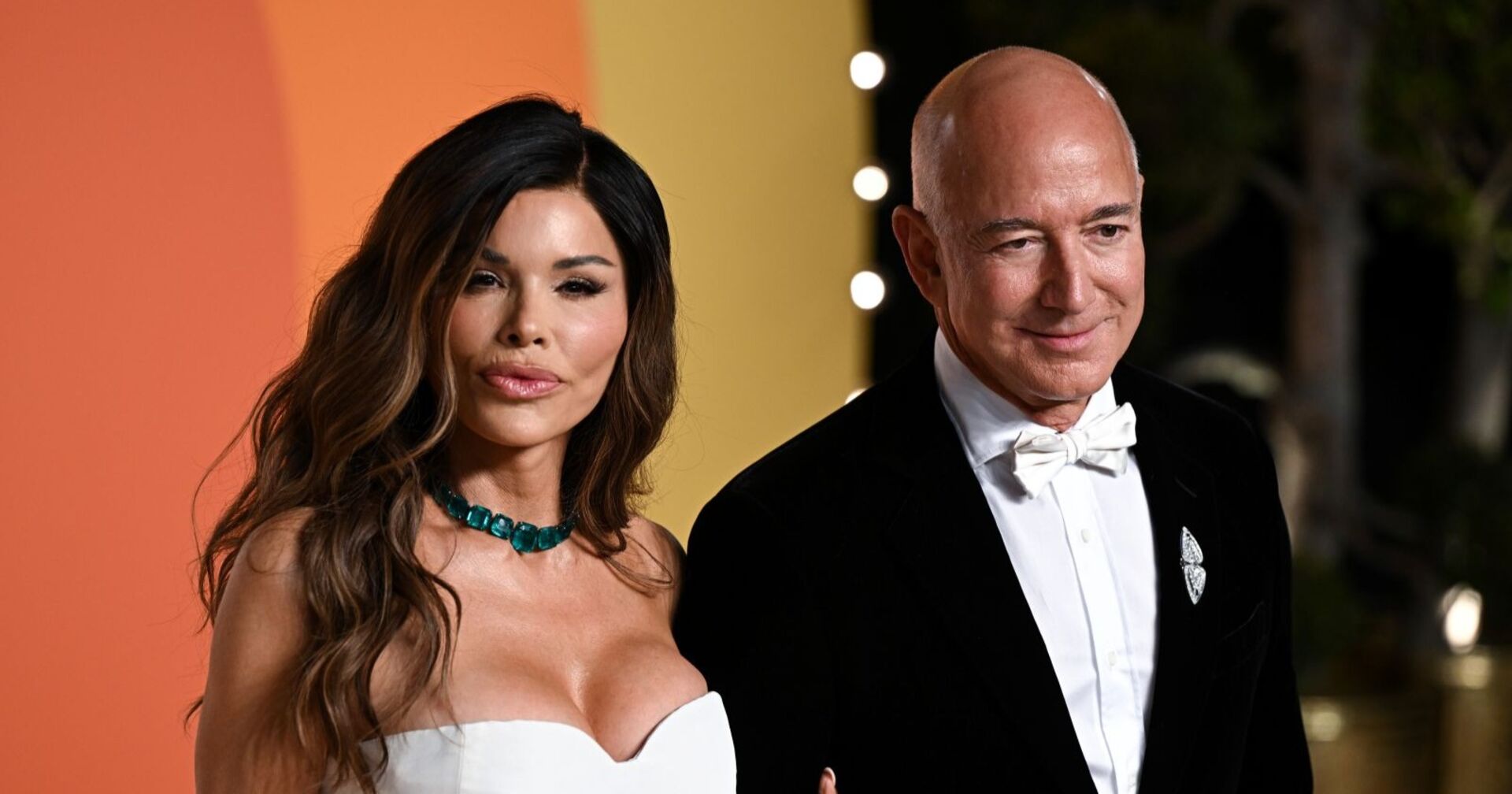 Lauren Sanchez und Jeff Bezos in Abendgarderobe