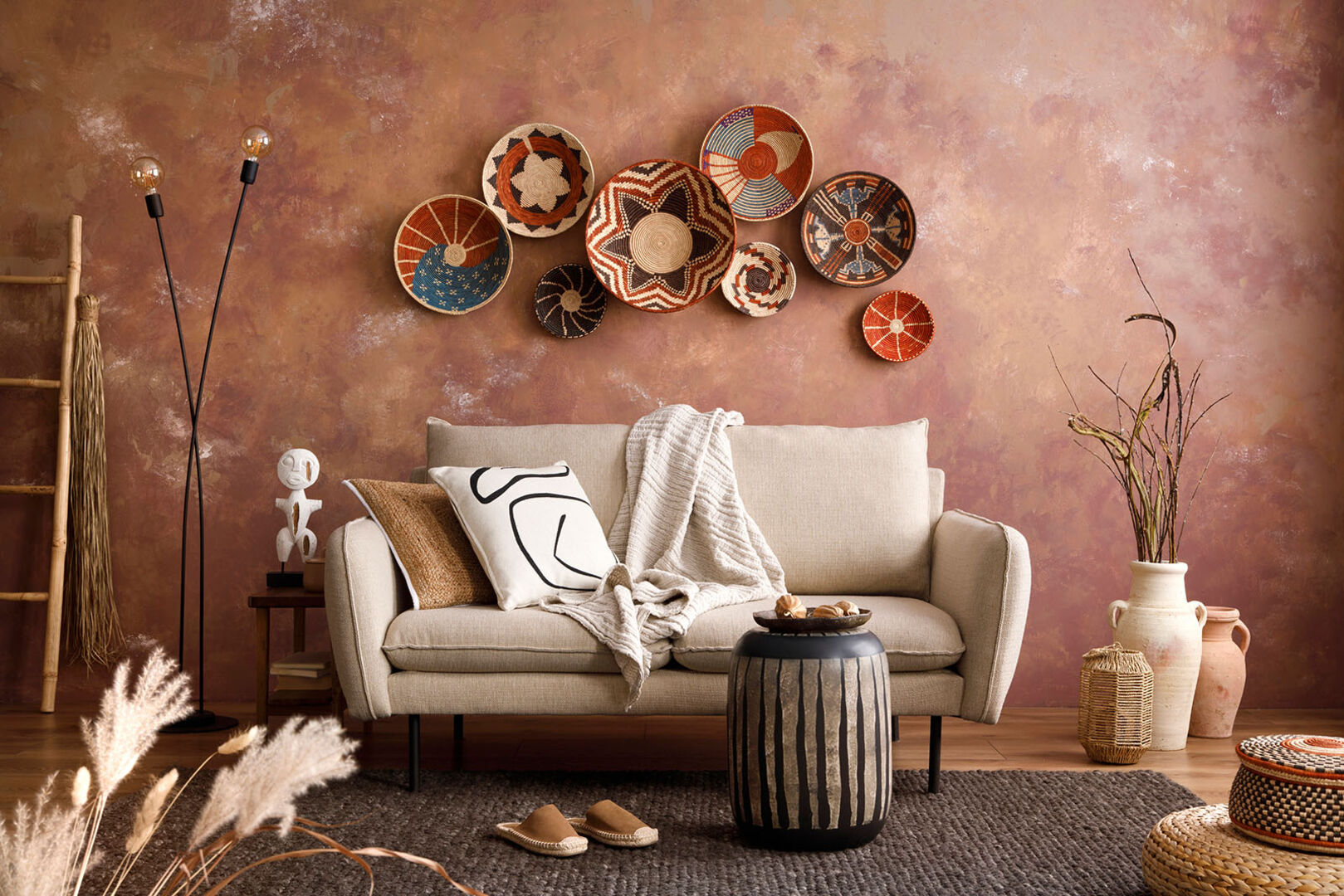 Afrikanisches Wohnzimmer | Credit: iStock.com/FollowTheFlow