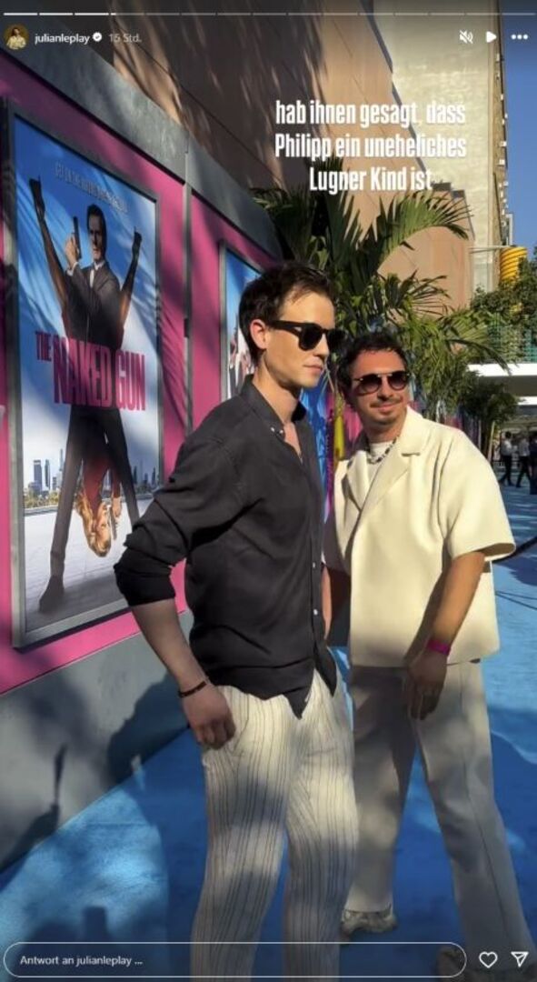 Julian le Play und Philipp Hansa posieren