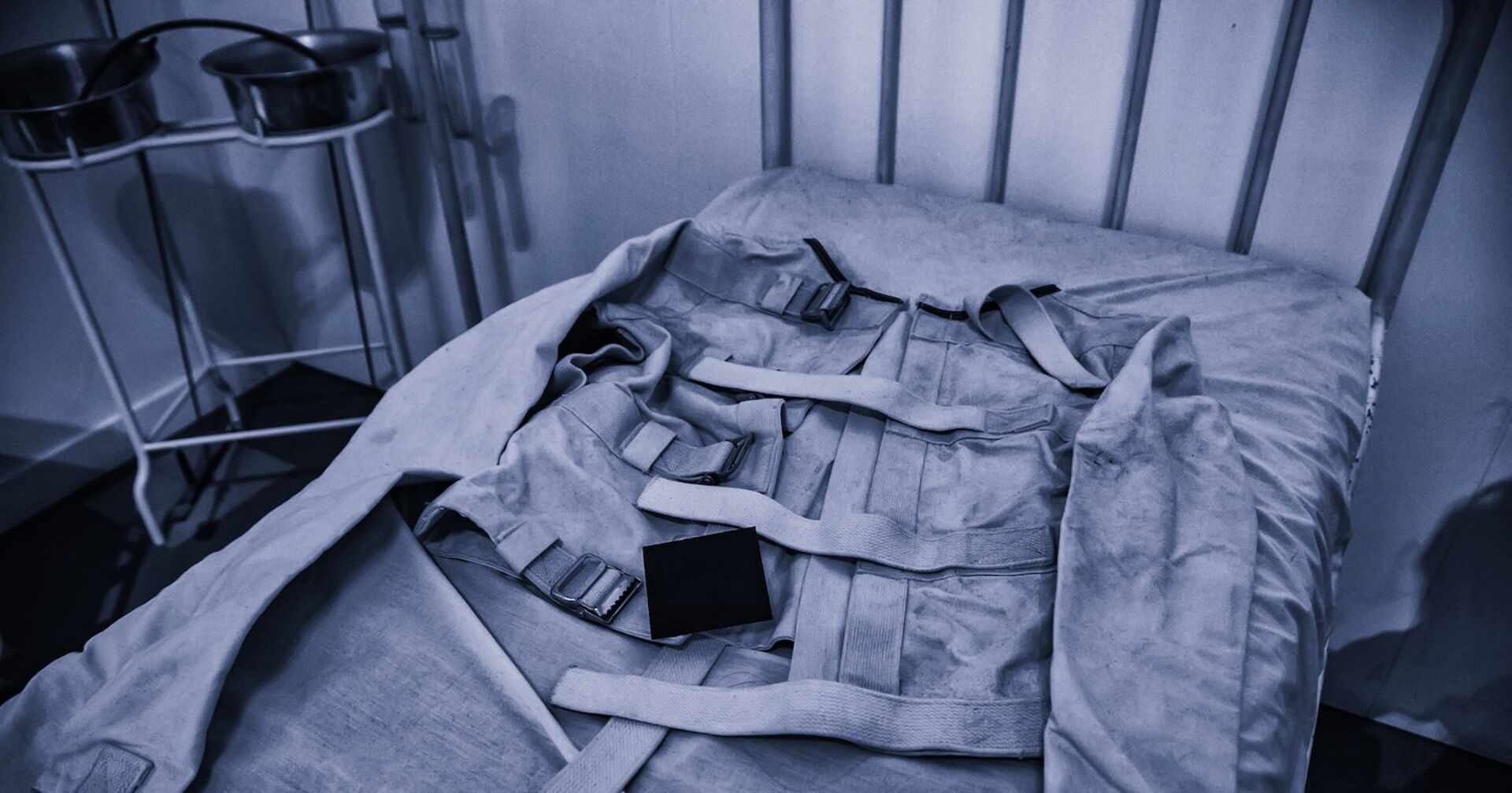 In Innsbruck starb ein 28-jähriger Psychiatriepatient nach einer Fixierung.