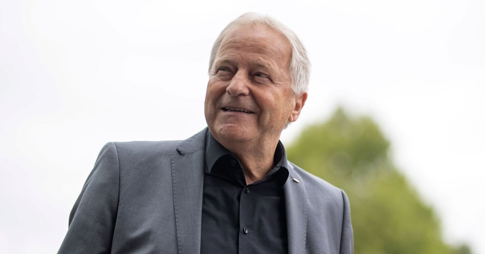 lughafen, Klagenfurt, AUT, ÖFB Nationalteam, Abreise nach Norwegen, im Bild ÖFB Präsident Leo Windtner