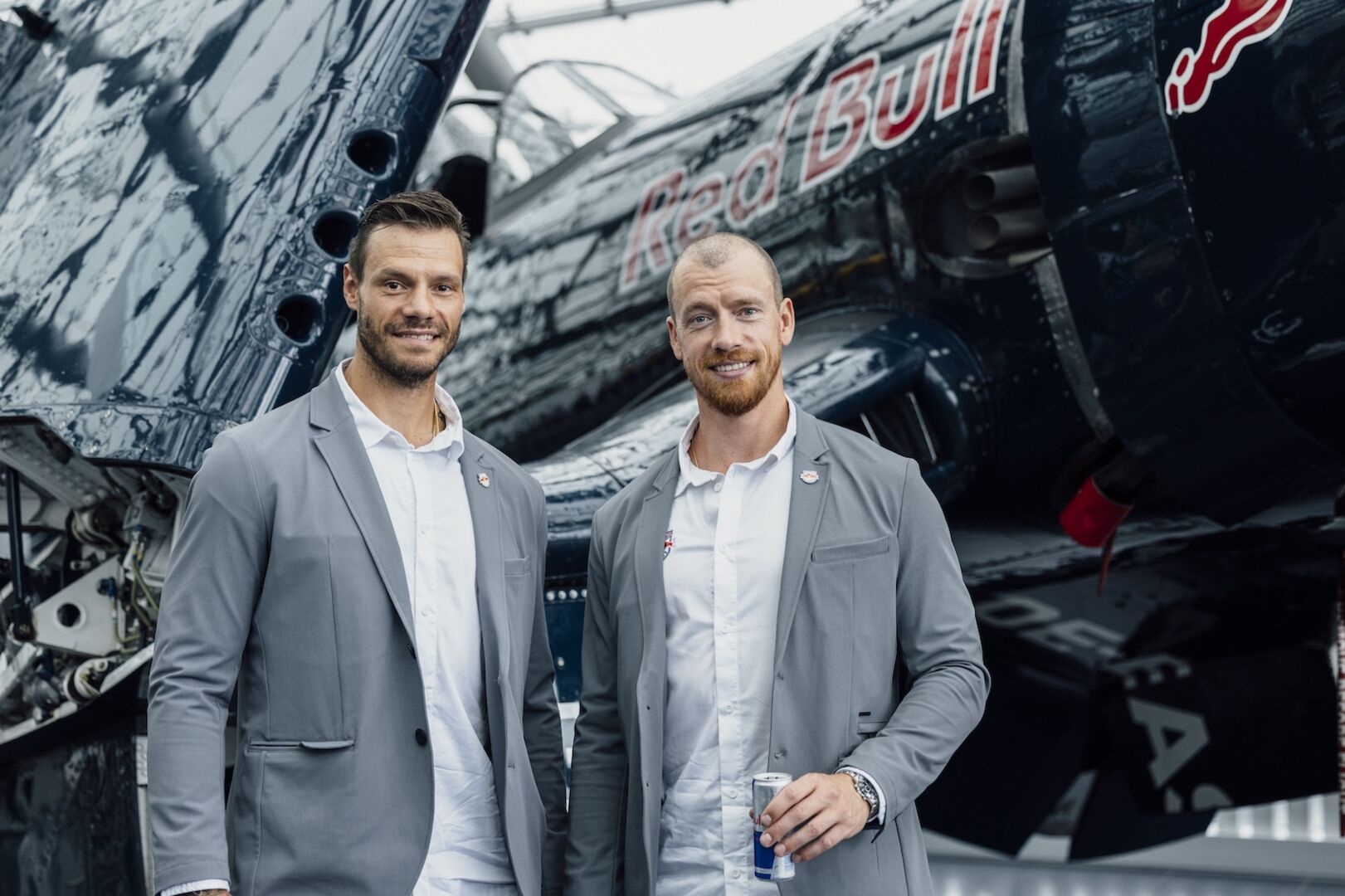 Die Brüder Thomas und Michael Raffl spielen künftig Seite an Seite.