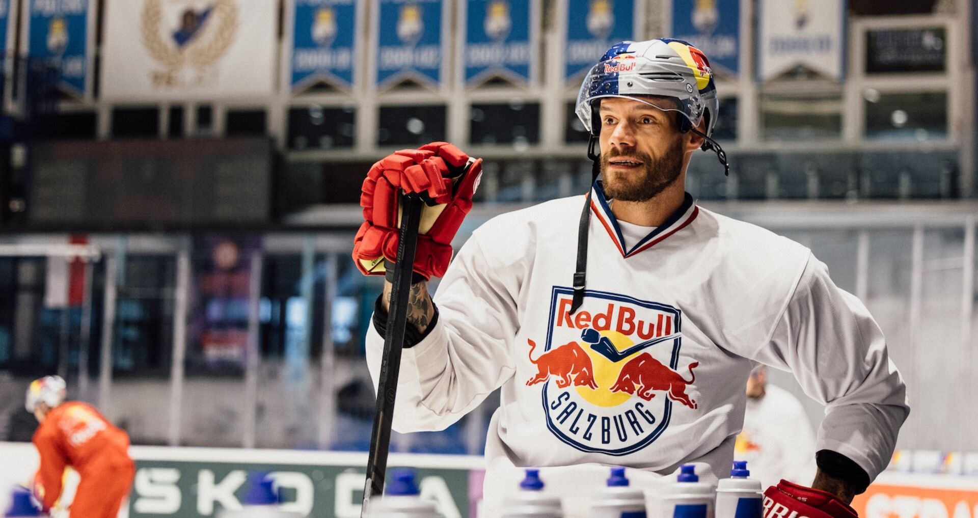 Thomas Raffl hat in seiner Karriere in der ICE Hockey League bereits beeindruckende 966 Spiele absolviert.