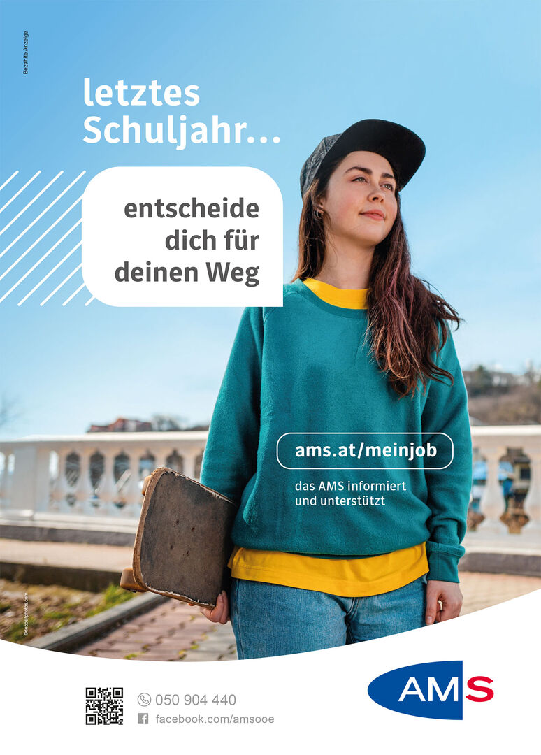 Junge Frau mit Skateboard unter dem Arm | Credit: Arbeitsmarktservice Vöcklabruck
