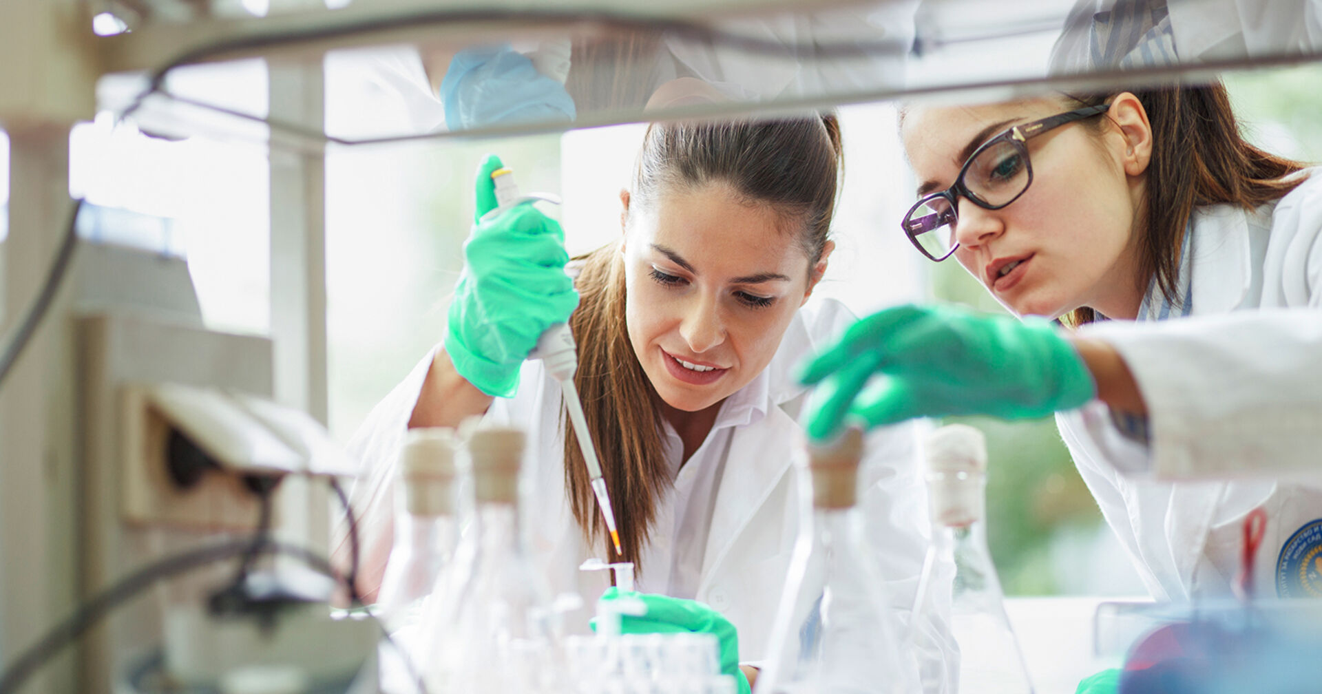 Laborantinnen bei Agrolab | Credit: AGROLAB