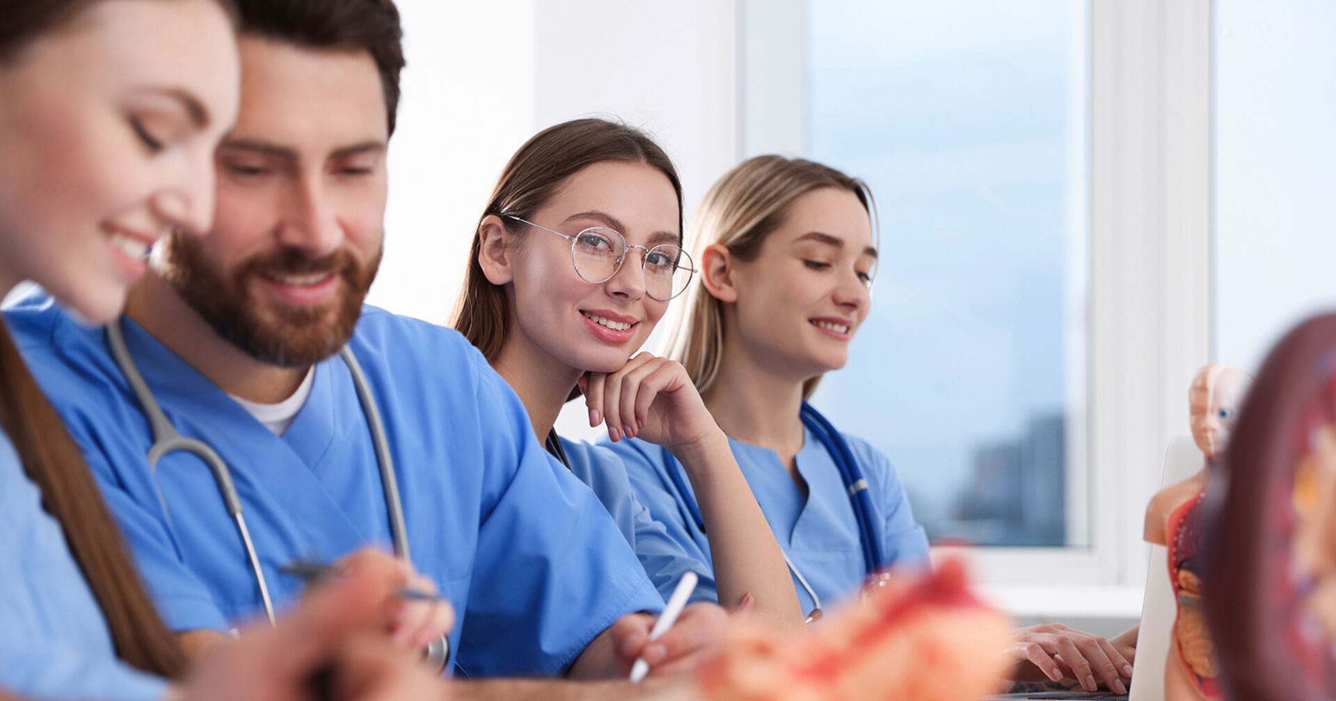 Pflegekräfte in der Ausbildung | Credit: stock.adobe.com