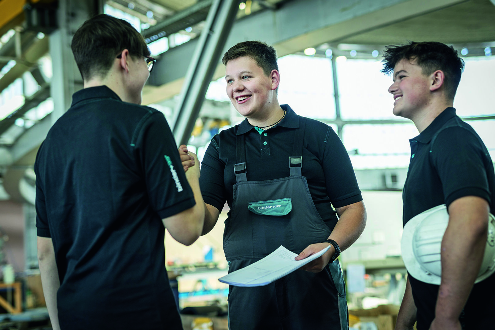 Lehrlinge bei binder+co | Credit: Harald Eisenberger