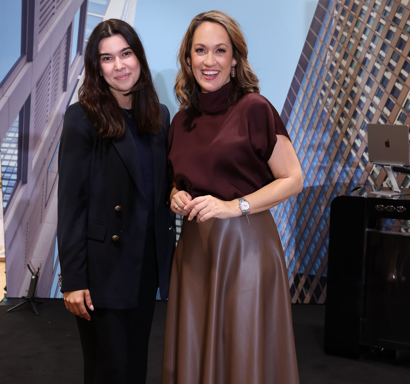 Jelena Stanojevic und Bianca Schwarzjirg | Credit: Peek &amp; Cloppenburg/Katharina Schiffl