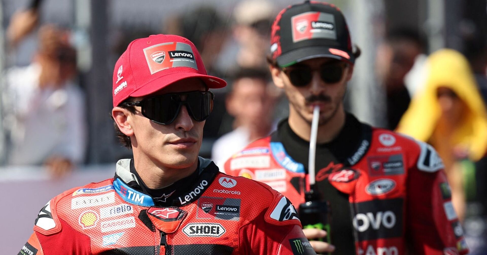 Moto-GP-Pilot Marc Marquez während eines Rennens in Indonesien im Rennanzug seines Teams Ducati