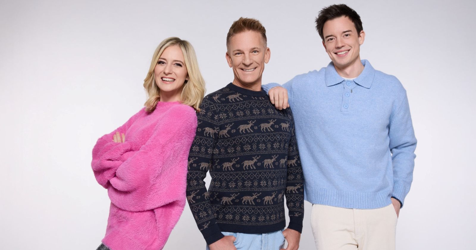 Die Moderatorinnen und Moderatoren des Ö3-Weihnachtswunders 2025 Tina Ritschl, Andi Knoll und Philipp Hansa