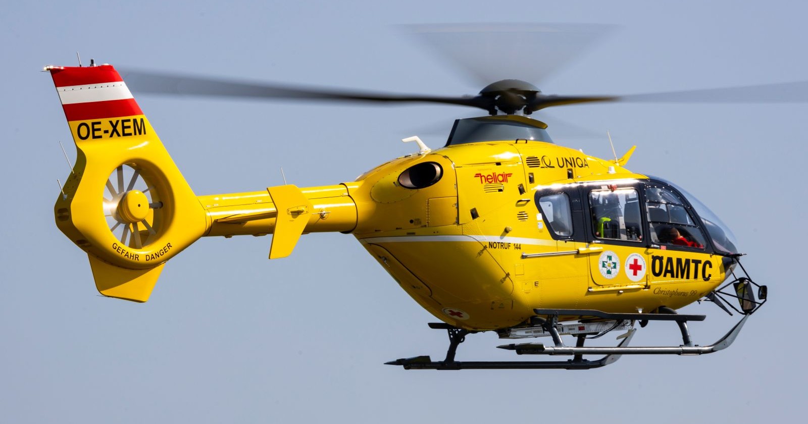 Rettungshubschrauber der österreichischen Organisation ÖAMTC