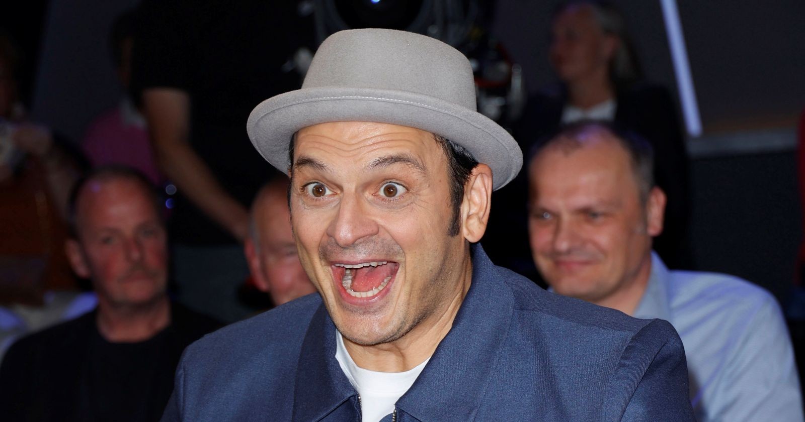 Kaya Yanar bei der Aufzeichnung der 'NDR Talk Show' im NDR Fernsehstudio Lokstedt. Hamburg, 01.10.2025