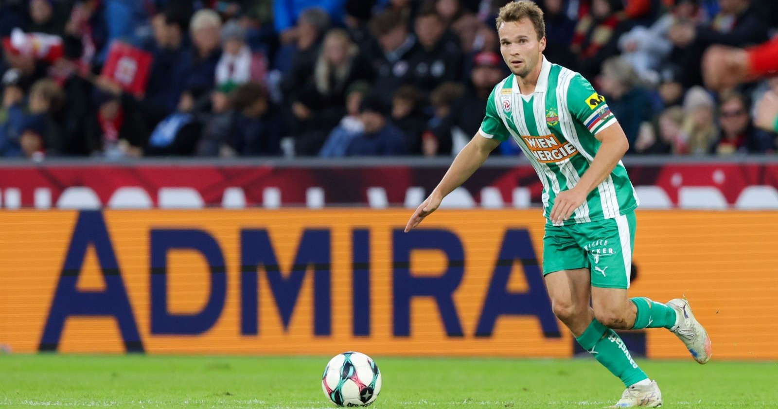 Rapid-Kapitän Matthias Seidl während einem Spiel der österreichischen Fußball-Bundesliga