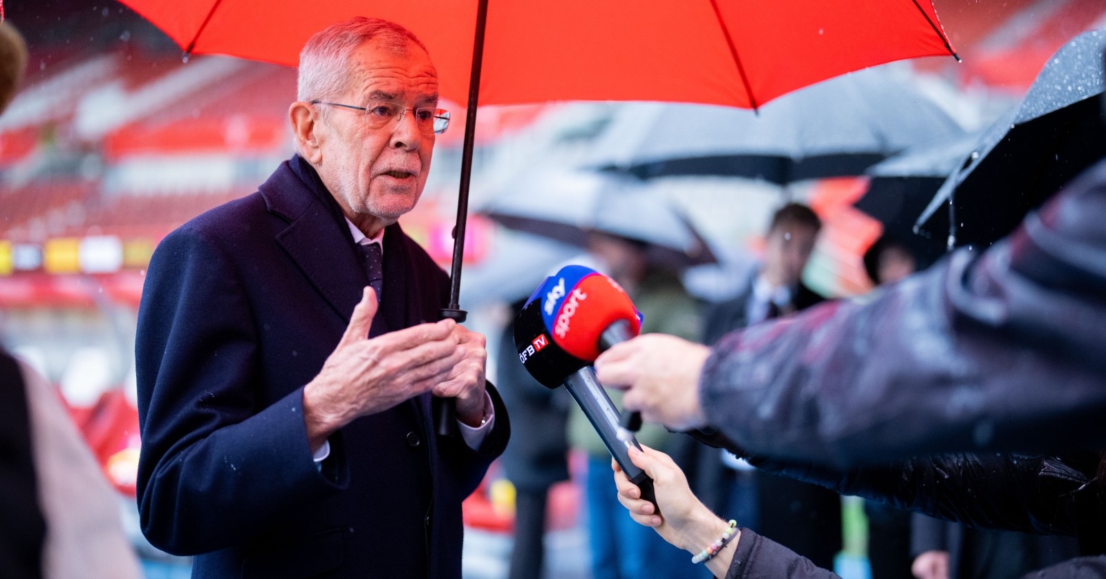 Van der Bellen besuchte das ÖFB-Team vor dem Bosnien-Spiel und zeigte sich optimistisch.