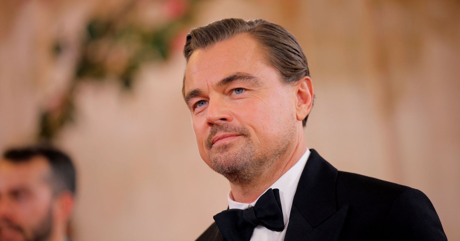 Leo DiCaprio im Smoking – der Darsteller ist erneut für einen Oscar als bester Hauptdarsteller nominiert.