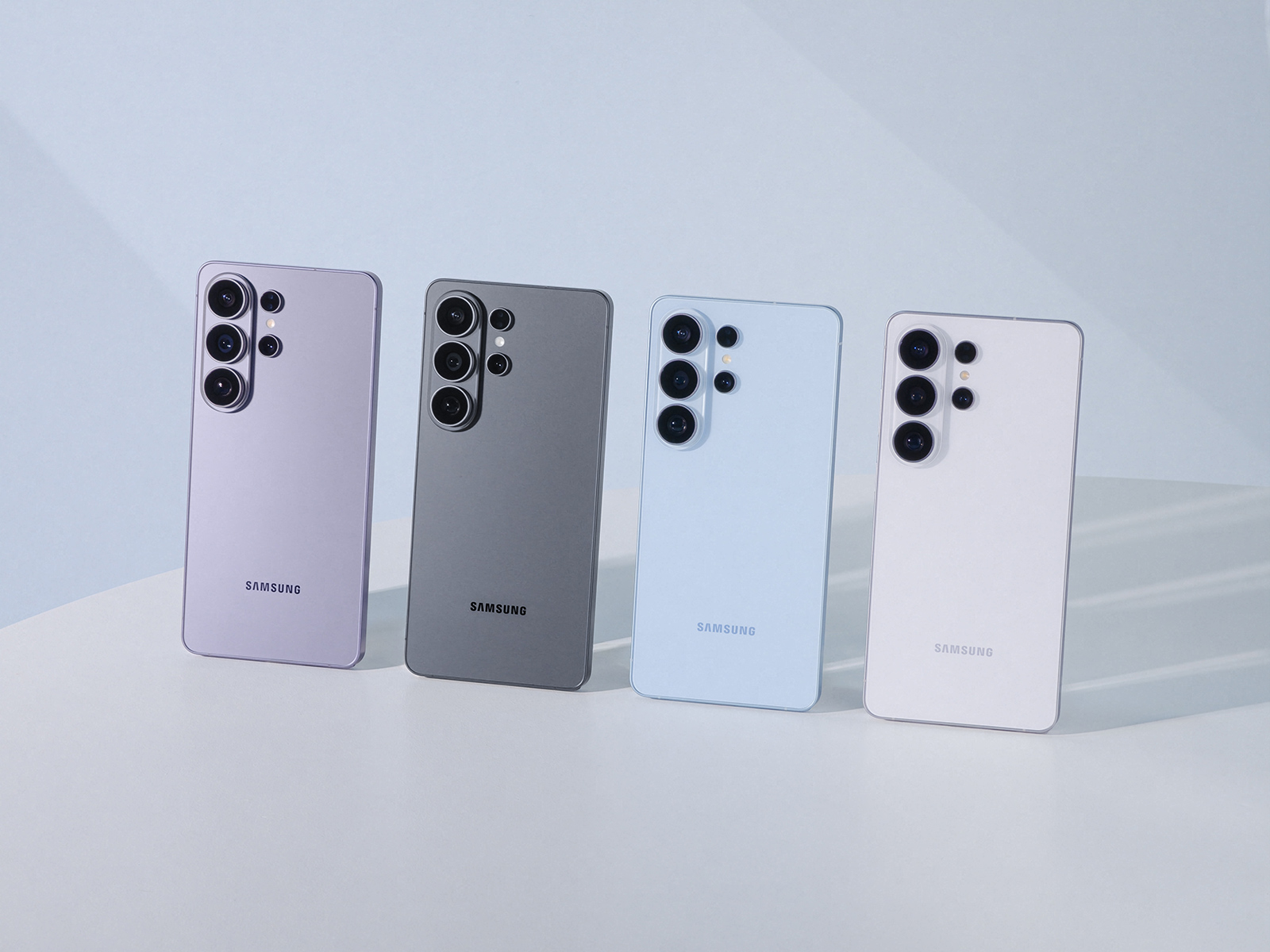 Vier Smartphones der Galaxy S26 Serie | Credit: Samsung