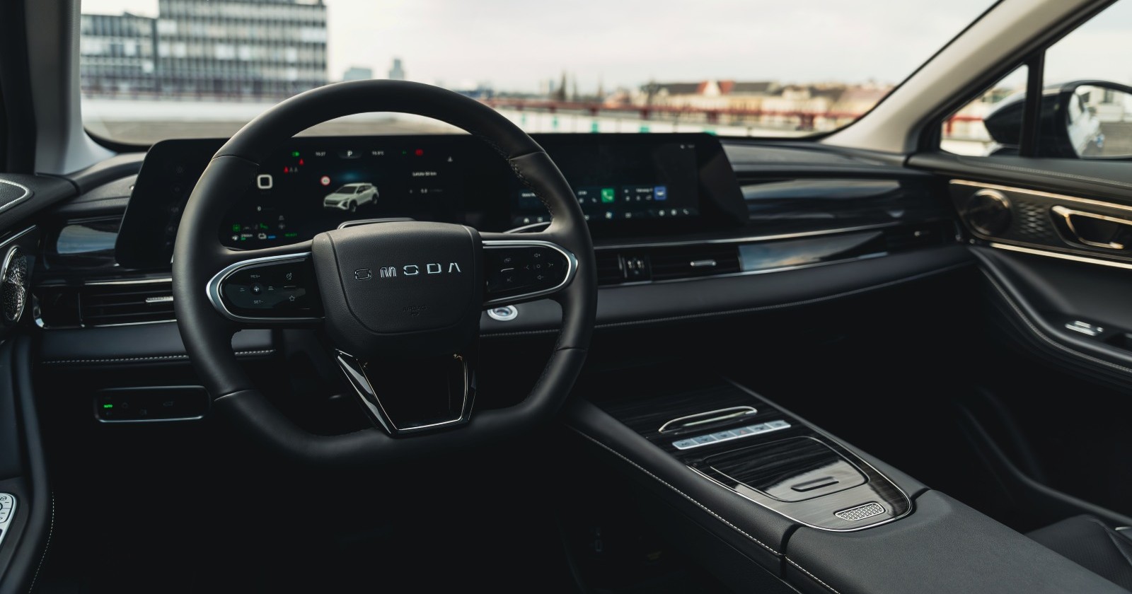Cockpit Omoda 5