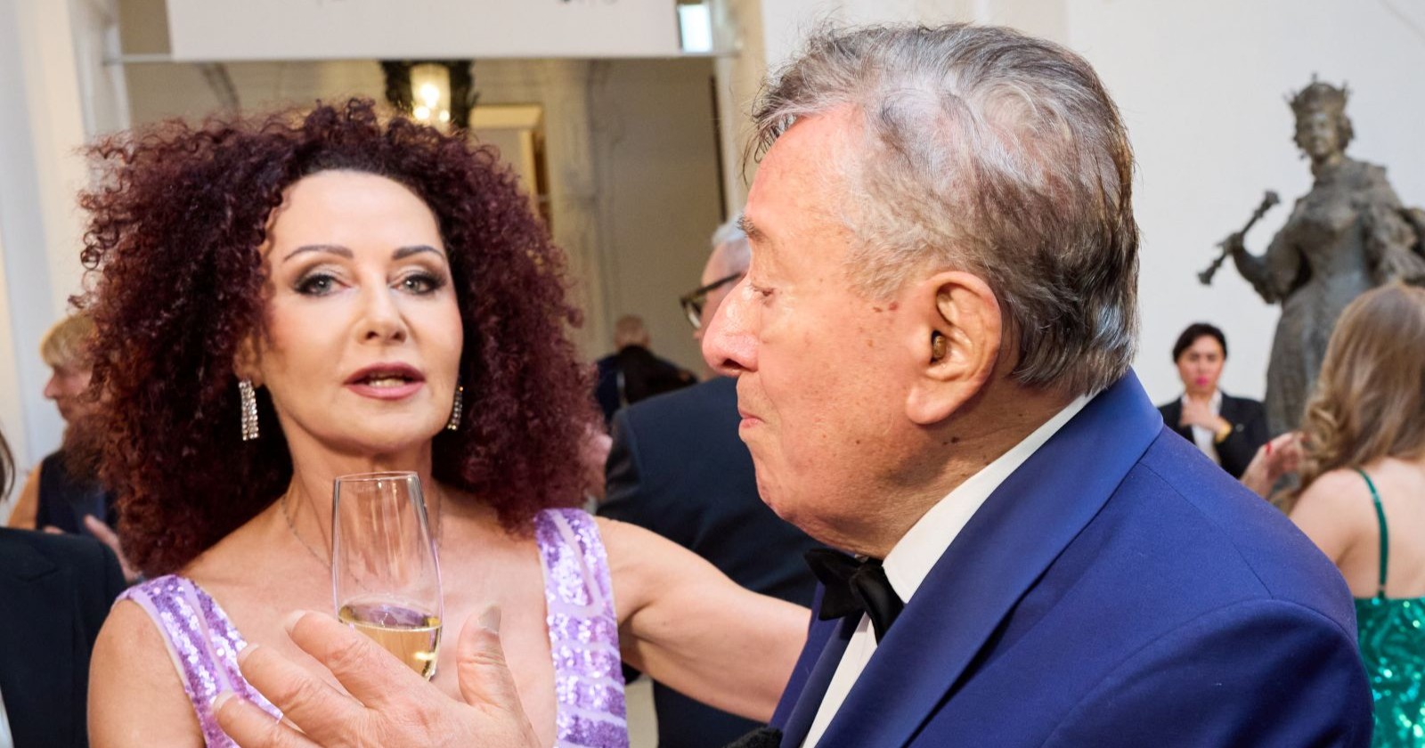 Erster Opernball ohne "Mausi" Lugner/ Mausi und Richard Lugner tanzen zusammen