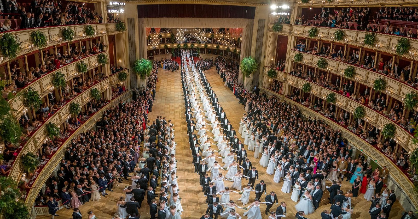 Balleröffnung beim Wiener Opernball / Al Bano Carrisi soll zum Opernball kommen