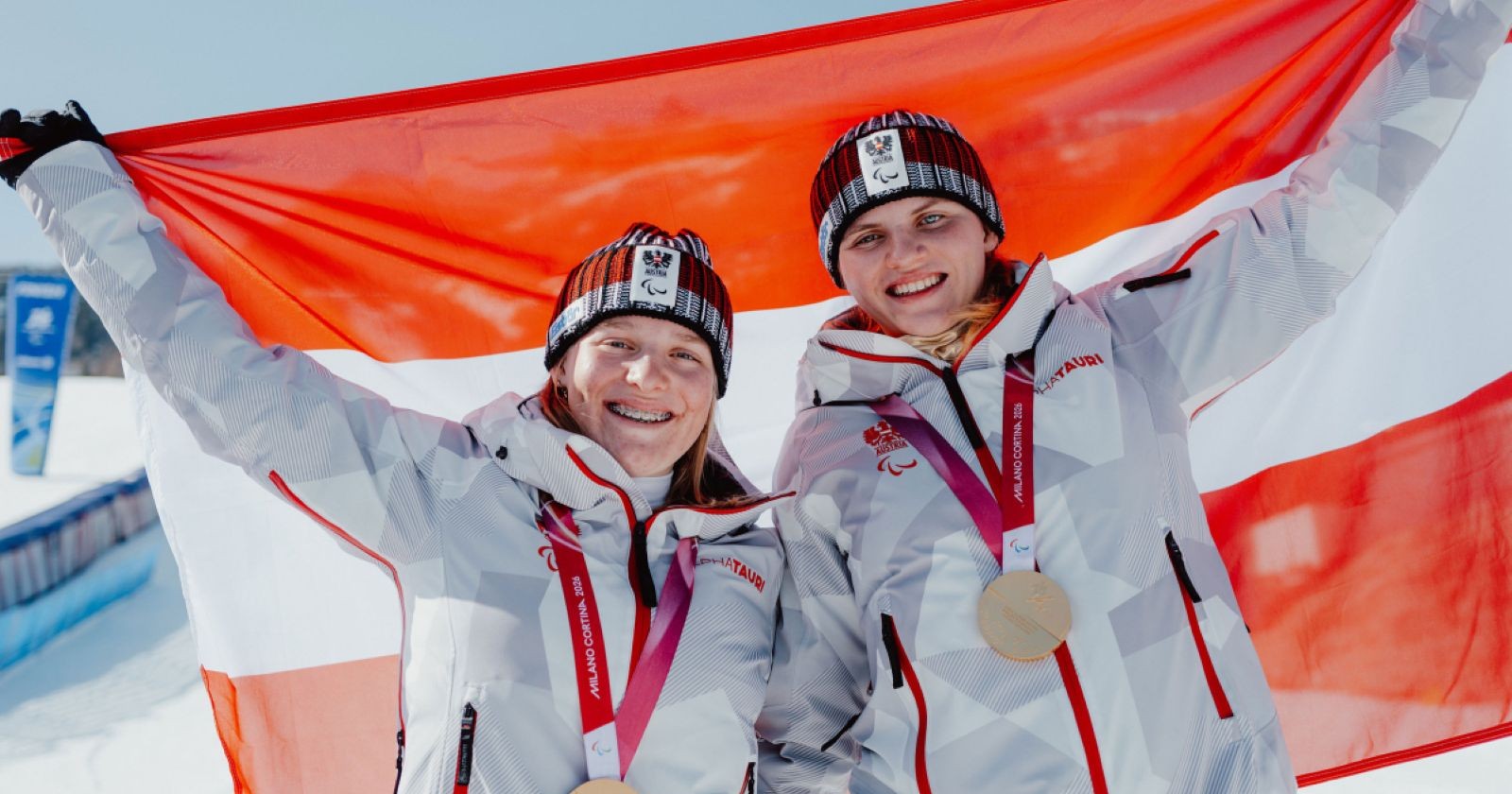 Veronika Aigner (r) ist mit Guide Sammer erneut zu Gold gefahren