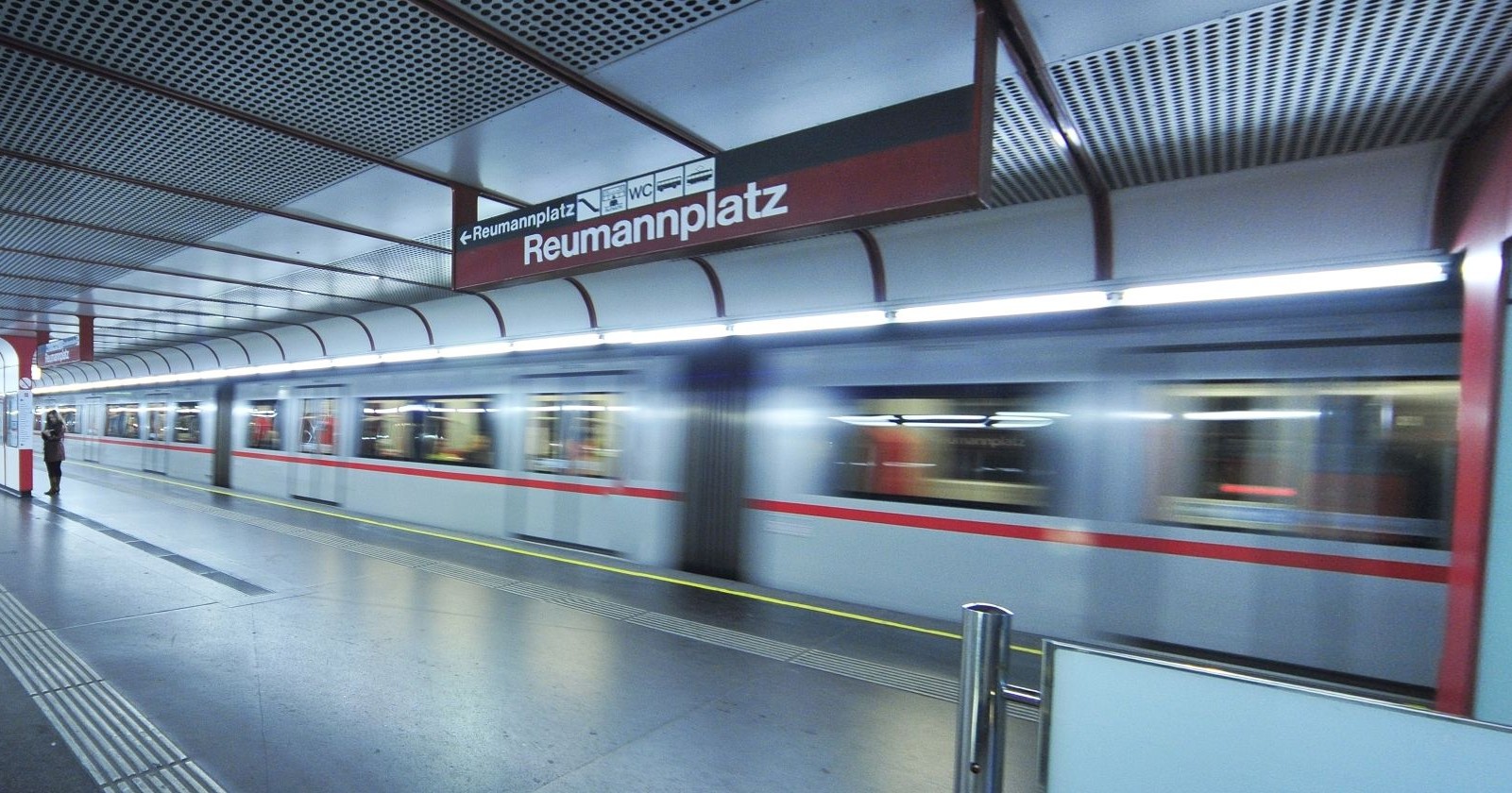 U-Bahn-Station Reumannplatz in Wien – Ort eines schweren Sturzunfalls