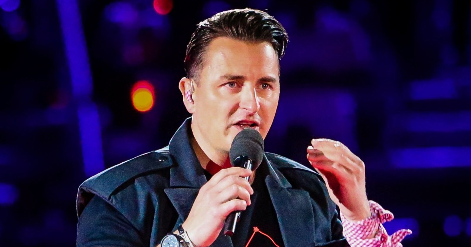 Andreas Gabalier bei einem Live-Auftritt – der Sänger startet eine neue „MTV Unplugged“-Tour, bei der Wien im Tourplan fehlt.