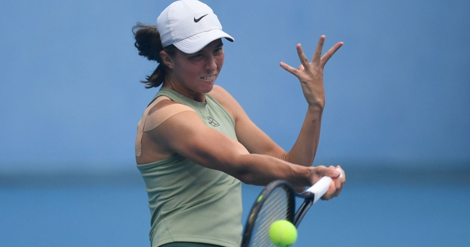 Lilli Tagger beim Tennisspielen als Symbolbild für ihren Erstrundensieg in Indian Wells