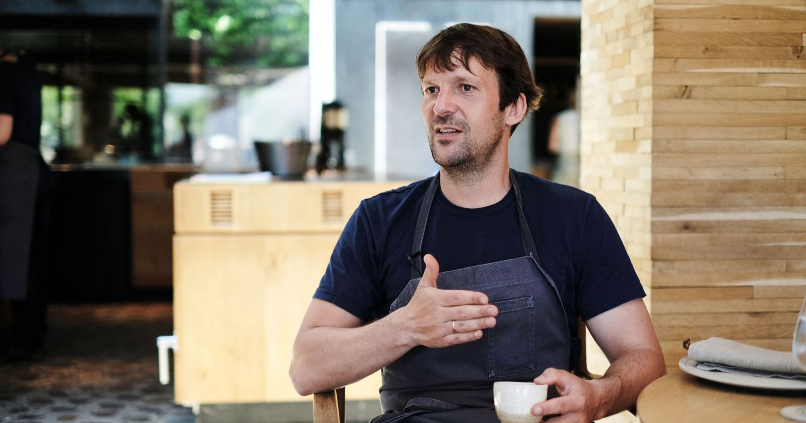 René Redzepi, Küchenchef und Gründer des Restaurants Noma in Kopenhagen/ René Redzepi tritt nach schweren Vorwürfen als Küchenchef des weltberühmten Restaurants Noma in Kopenhagen zurück.