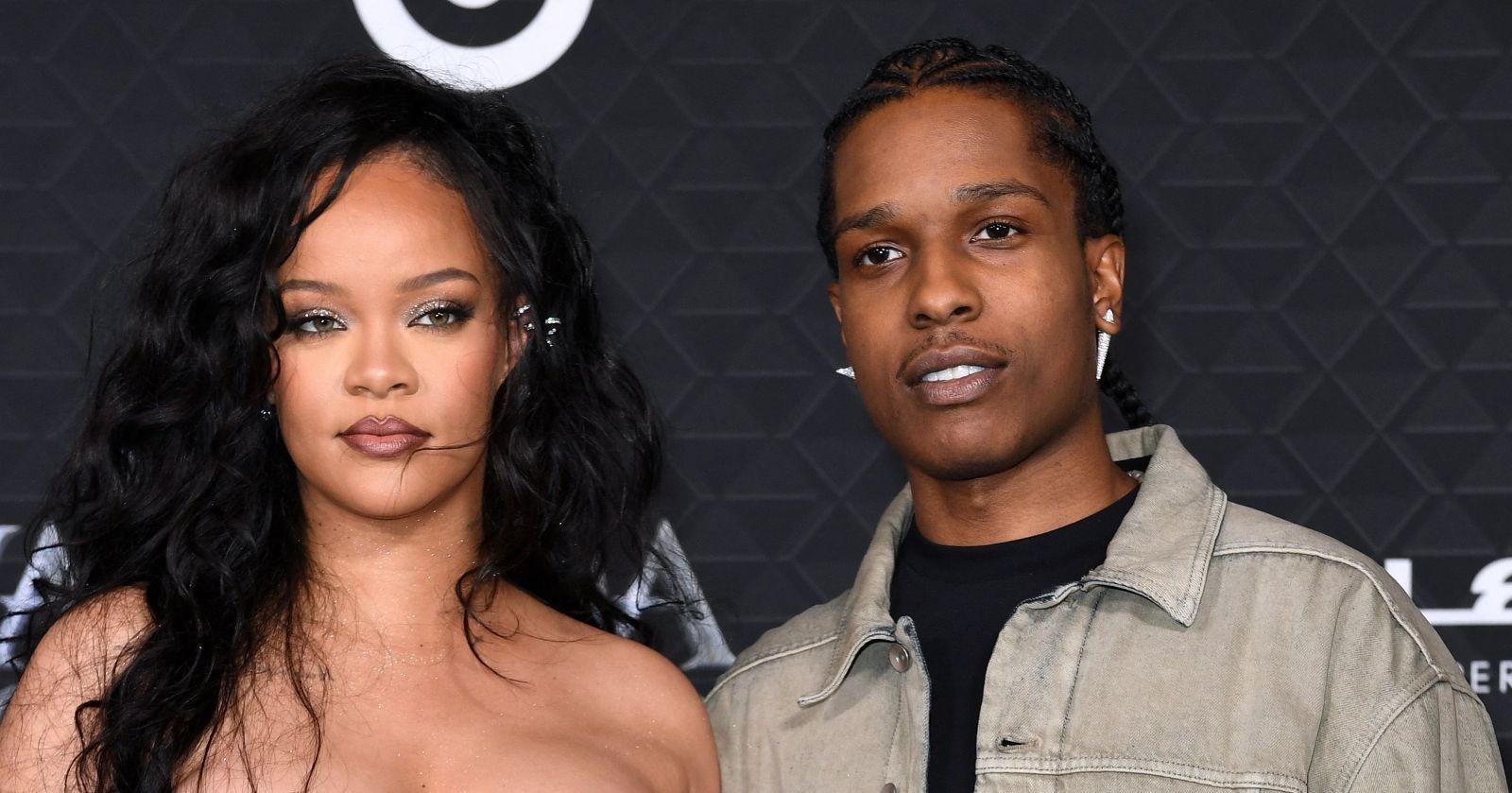Rihanna und A$AP Rocky bei einem Event – nach Schüssen auf Rihannas Haus in Los Angeles wurde eine Verdächtige festgenommen.