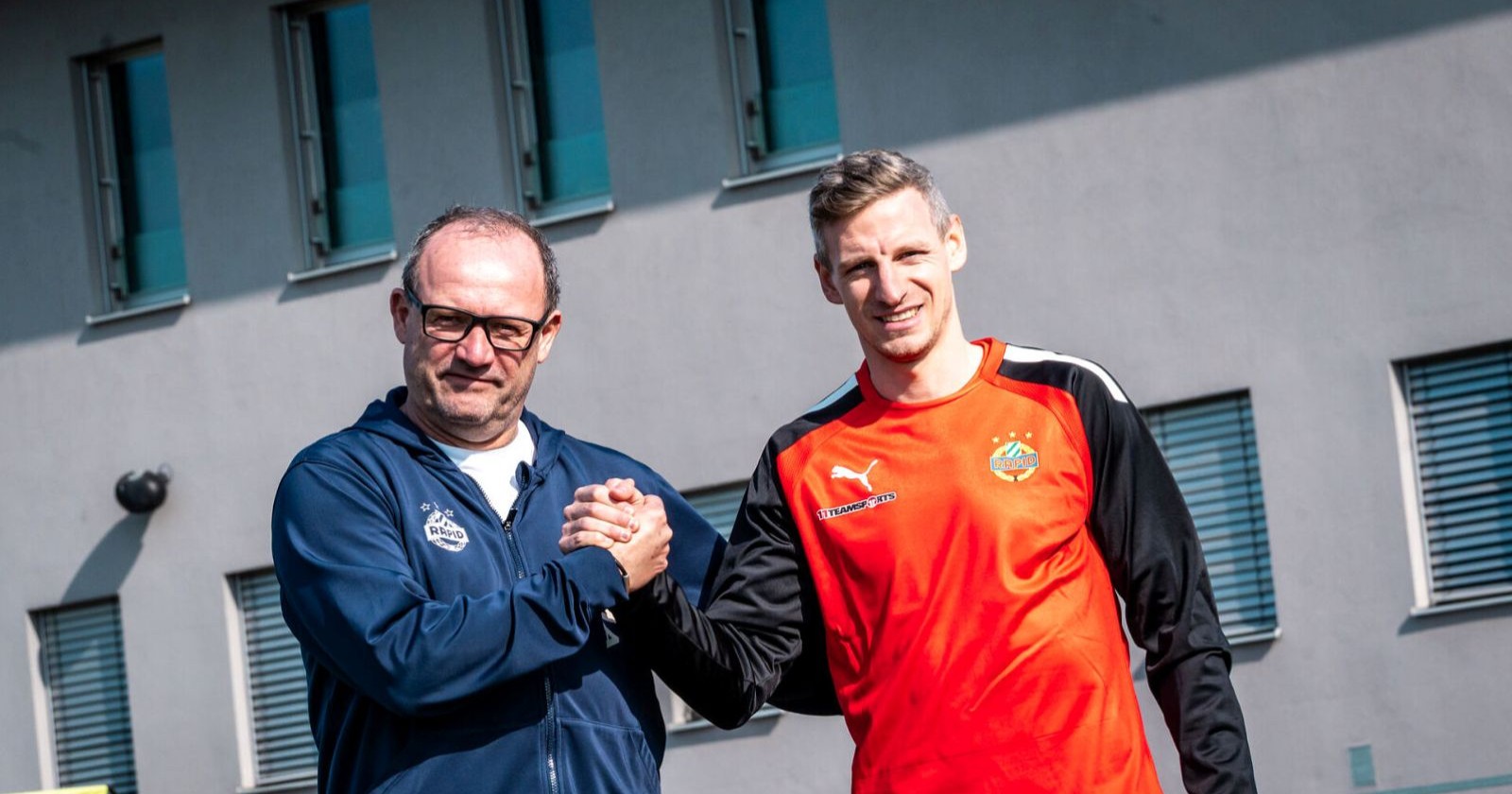 Roman Kerschbaum im Trainingsgewand des SK Rapid in der Akademie