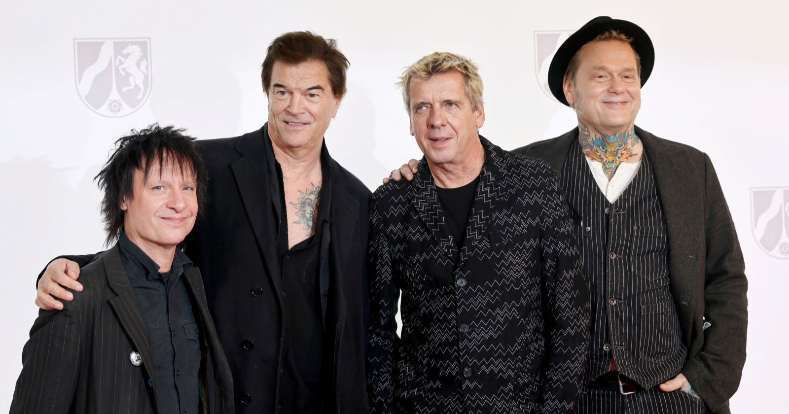 Die Toten Hosen/ Die Toten Hosen kündigen ihr letztes Album „Trink aus, wir müssen gehen!“ und die große Abschiedstour an.