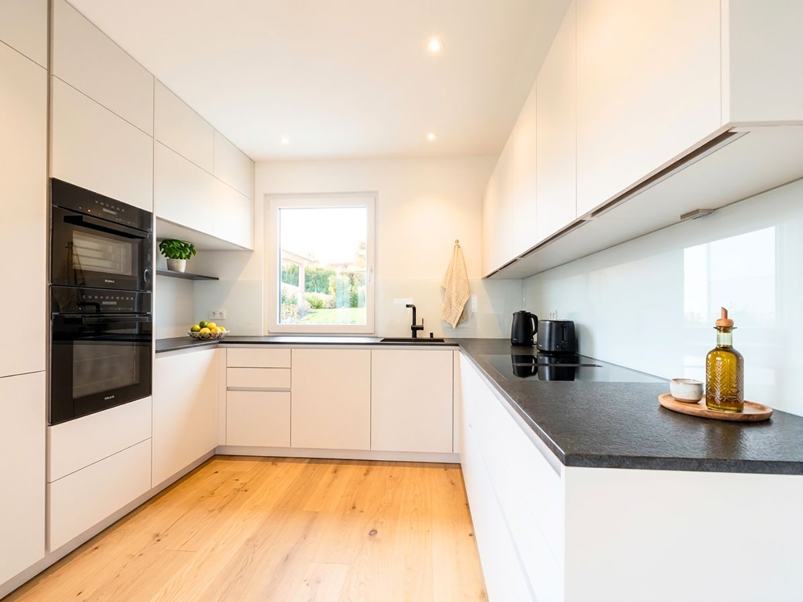 Moderne Küche | Credit: Glorit Bausysteme