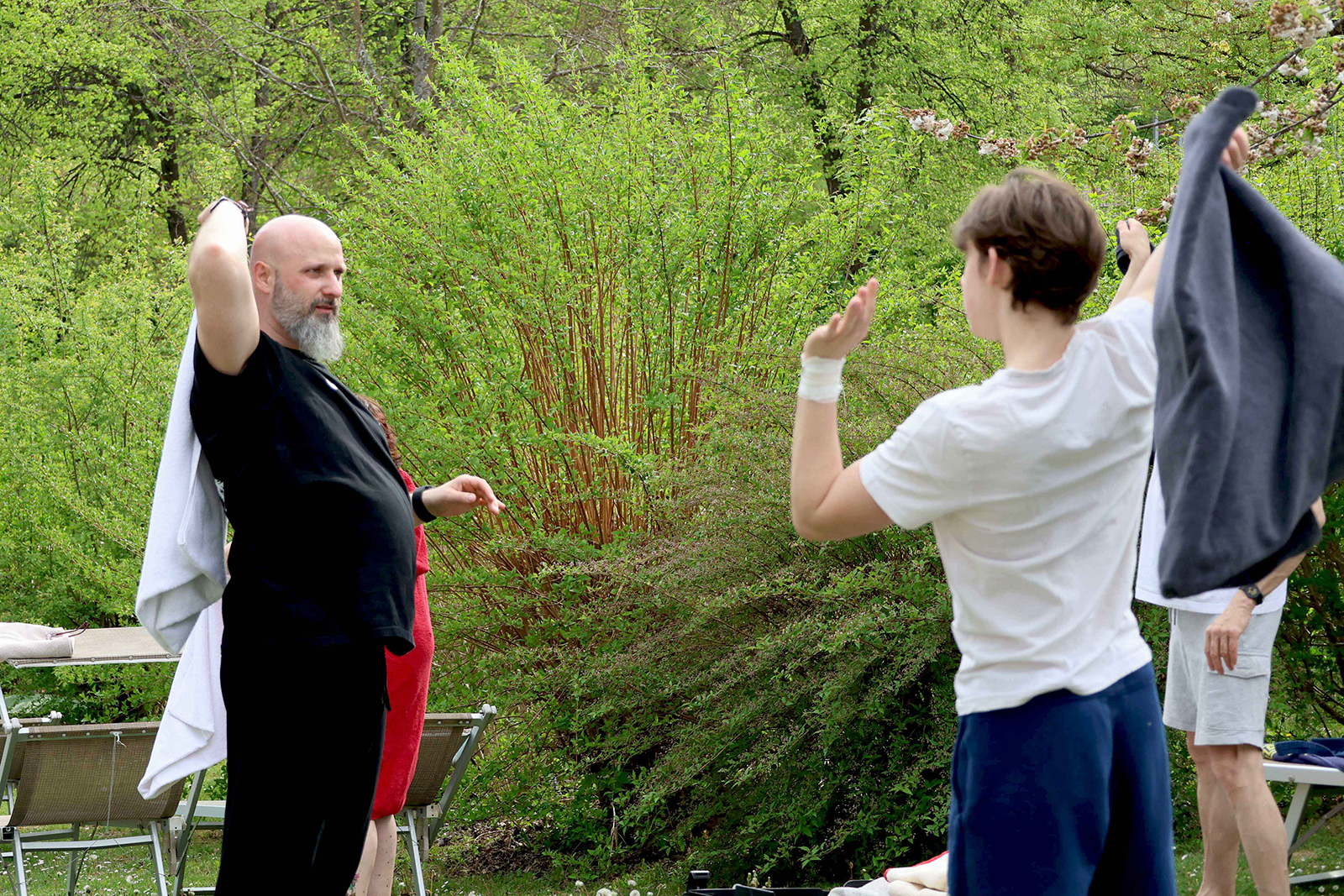Männern bei einem Wedelkurs in einer Sauna | Credit: LTR