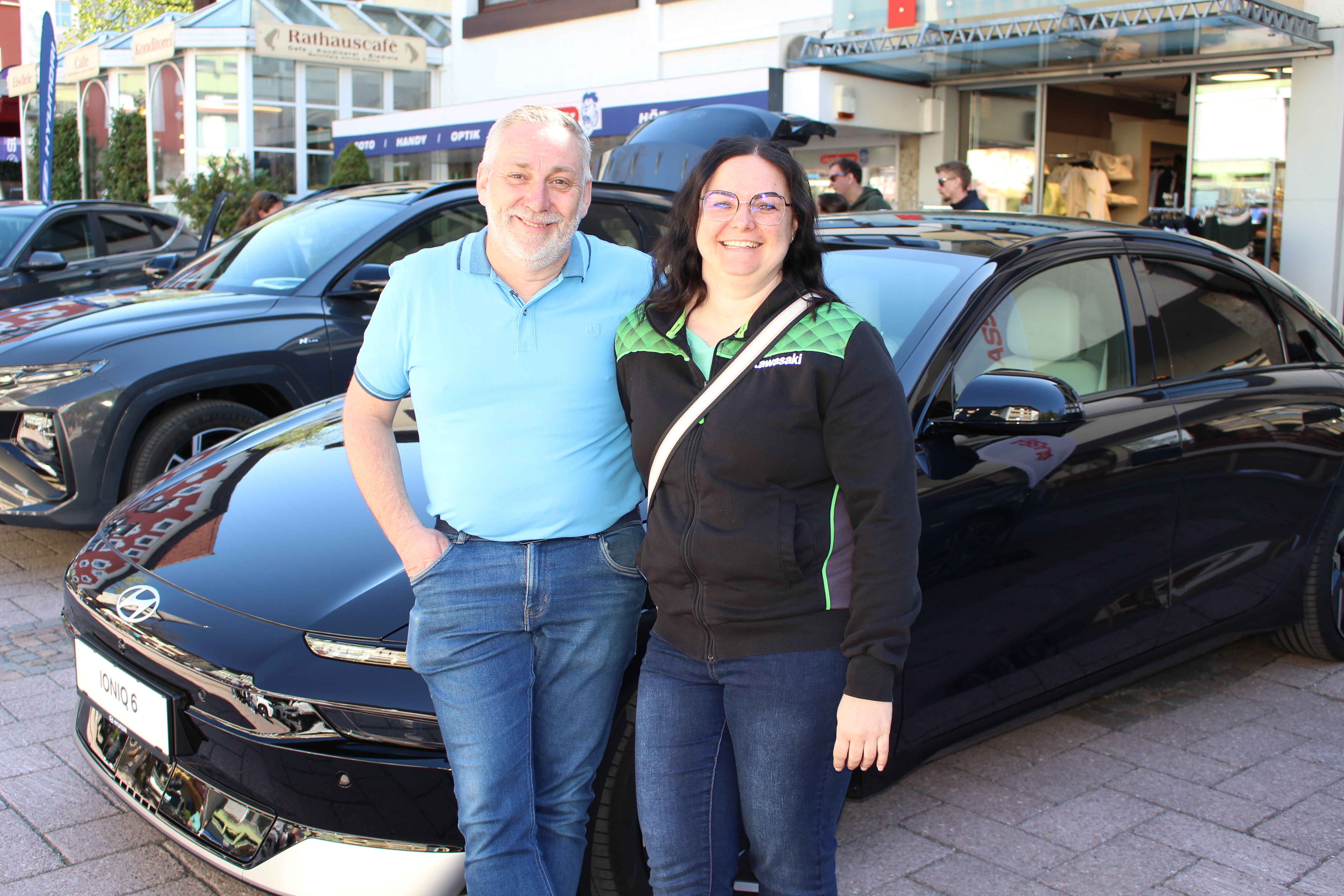 auto+motorrad Holzmeister: Christina und Anton Heugenhauser