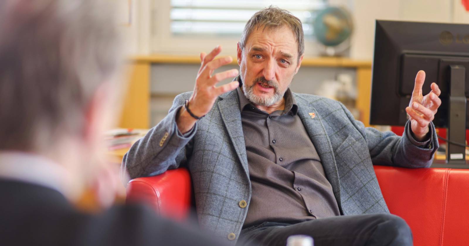 AK-Präsident Gerhard Michalitsch im Gespräch | Credit: AK Burgenland/Felder