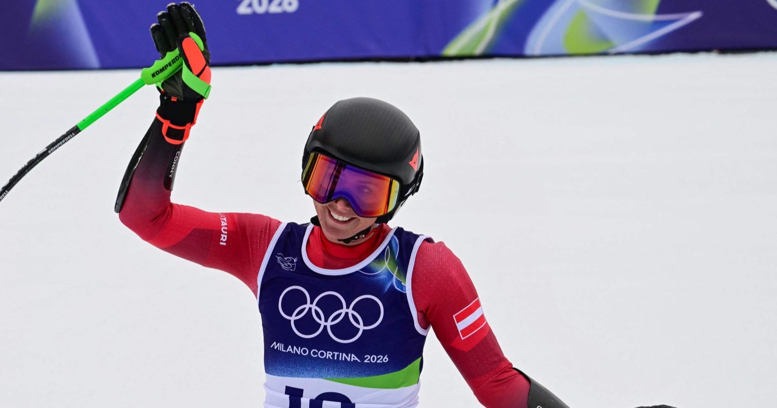 Cornelia Hütter im Zielraum von Cortina während den Olympischen Spielen