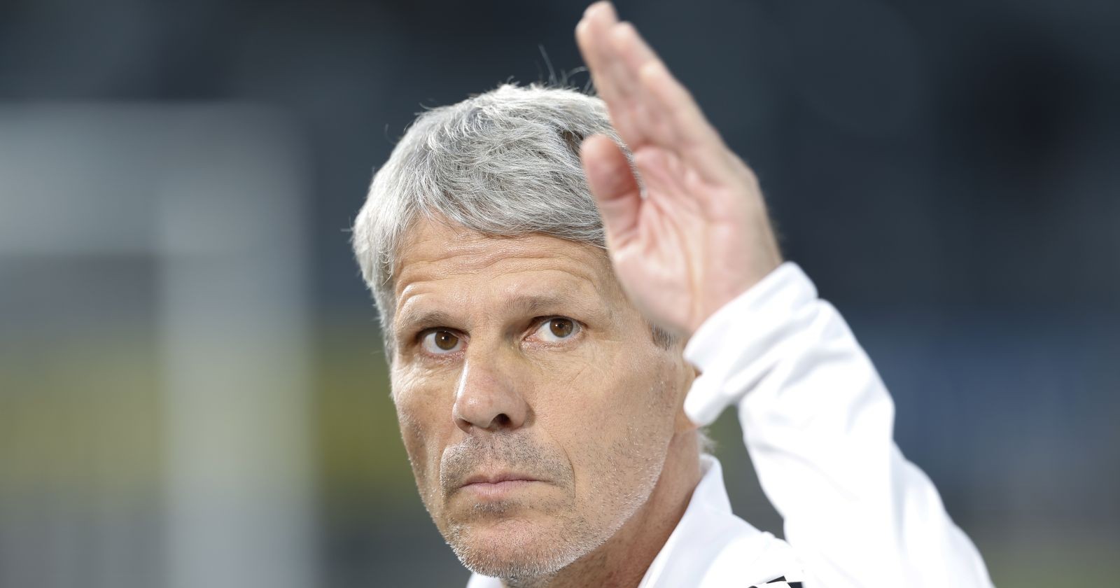 LASK-Trainer Dietmar Kühbauer gestikuliert während des Spiels gegen Sturm Graz