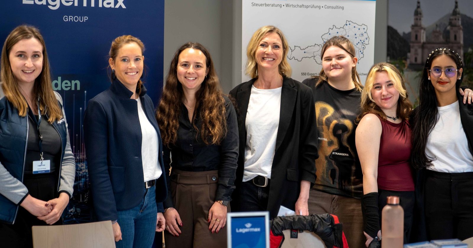 Aussteller beim Zukunftstag an der HAK Salzburg.