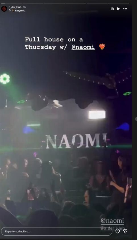 Naomi Campbell als DJane im Wiener O Club bei voller Tanzfläche während der Gtrix Club Night