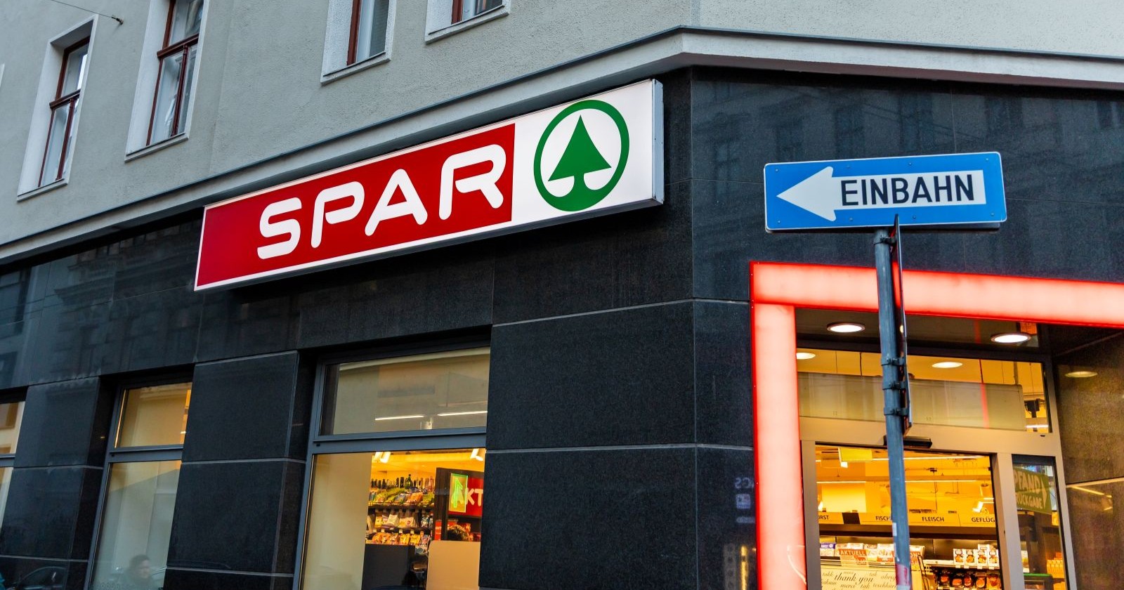 Außenansicht einer SPAR-Filale in der die S-Budget-Tagliatelle verkauft wurden
