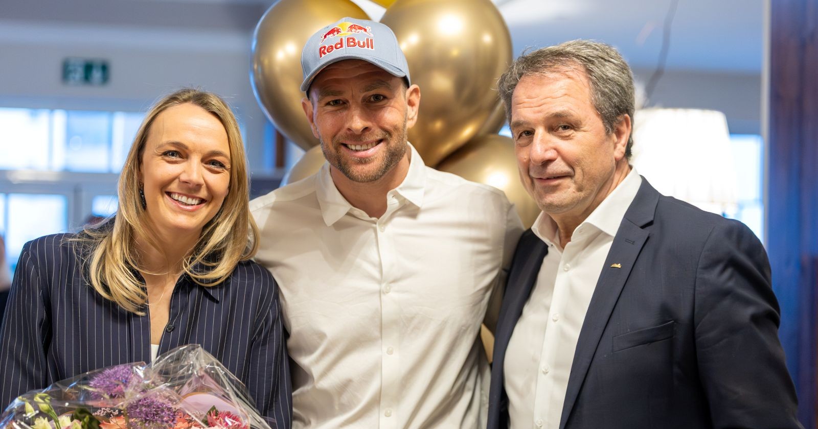 Benjamin Karl mit Ehefrau Nina Karl während einer Veranstaltung