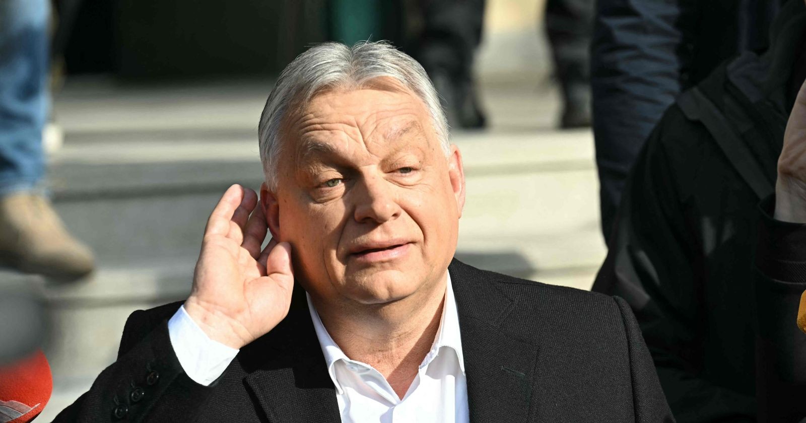 Viktor Orban vor der Wqhl in Ungarn 2026