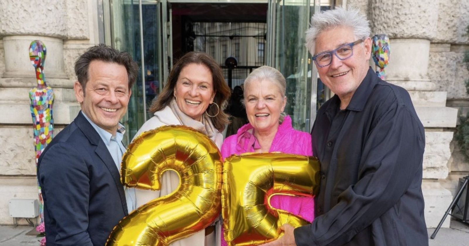 Bühne frei für 25 Jahre Vestibül: Die Wiener Society trifft sich am Ring/ Stefan Bachmann, Melanie Kretschmann, Veronika Doppler &amp; Christian Domschitz