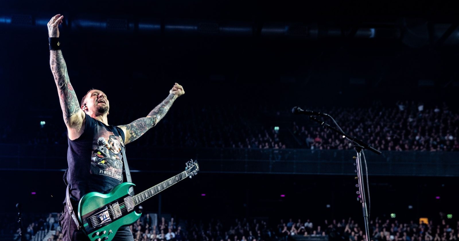 Der Volbeat-Frontsänger auf der Bühne.