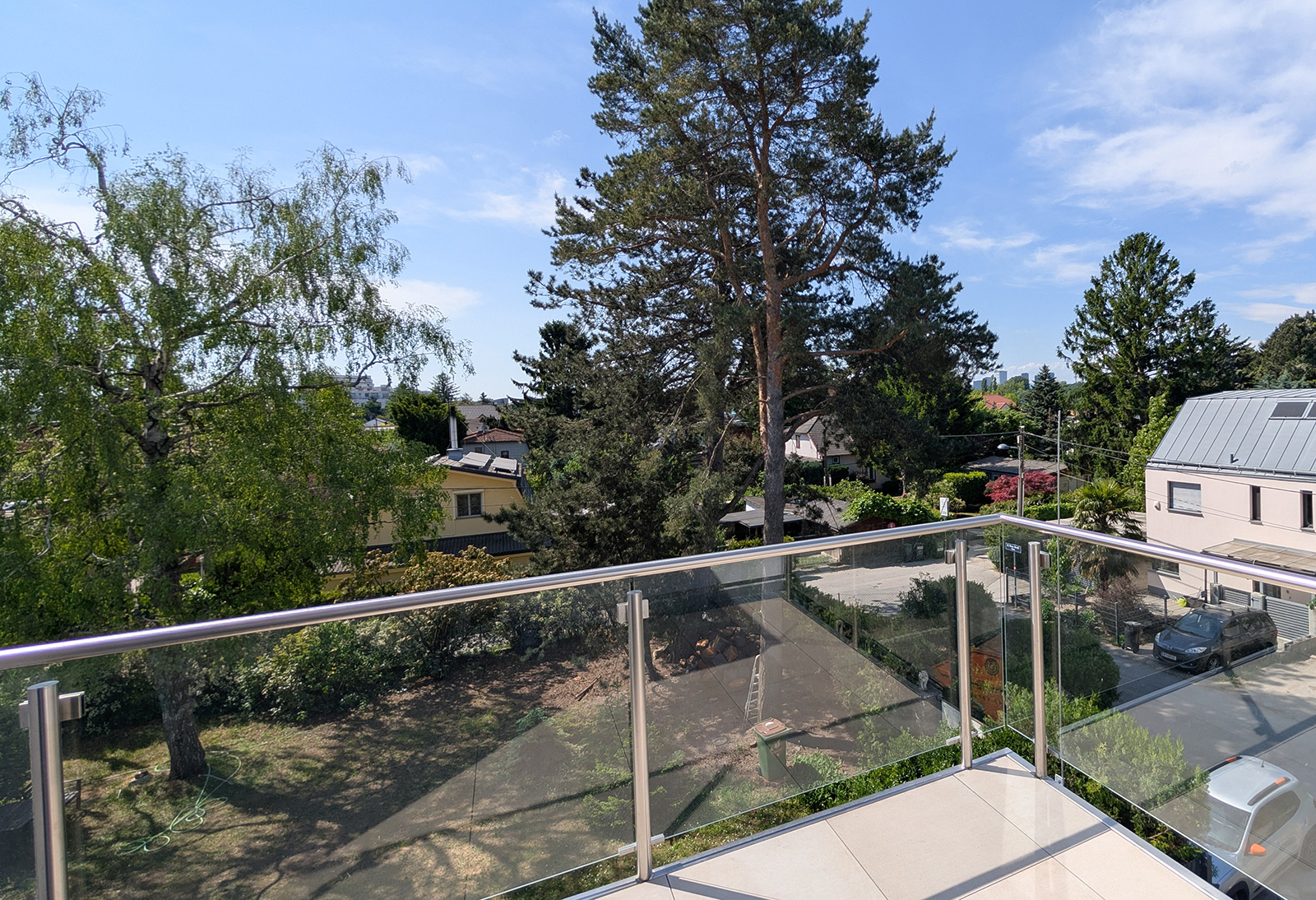 Balkon mit Aussicht ins Grüne | Credit: Glorit Bausysteme