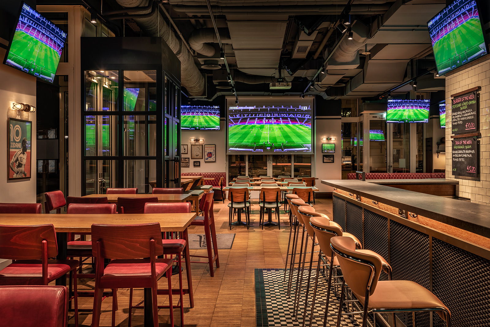 Champions Bar von innen | Credit: Vienna Marriott Hotel